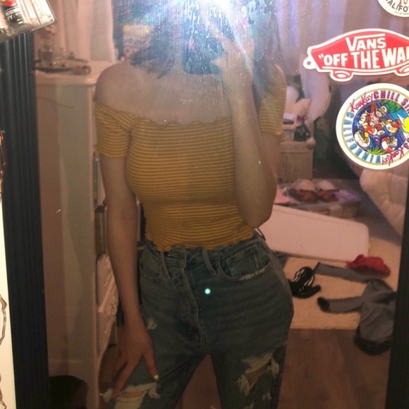 NWT--CHARLOTTE RUSSE YELLOW STRIPE TOP - Picture 4 of 8